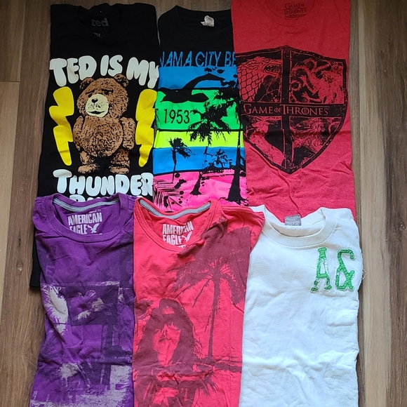 Various graphic T-shirts Lot - Picture 2 of 6